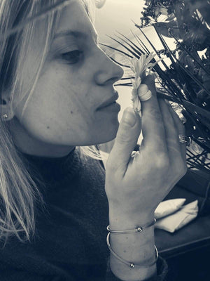 Thinking of You Armband Kugel goldfarben